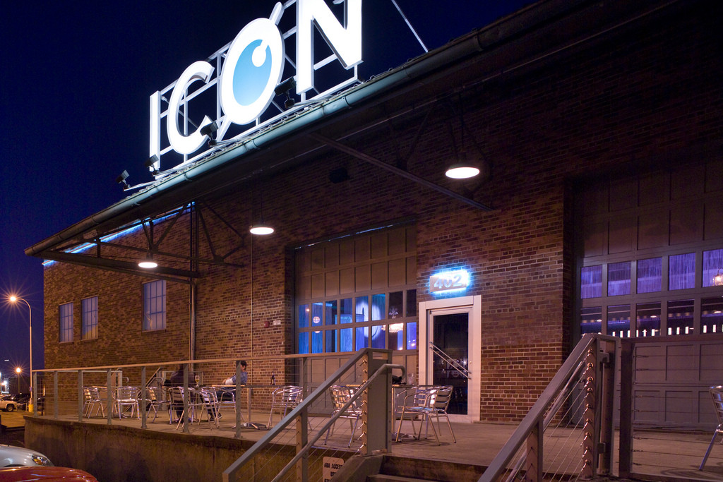 Icon Lounge + Events, Sioux Falls, SD Booking Information & Music