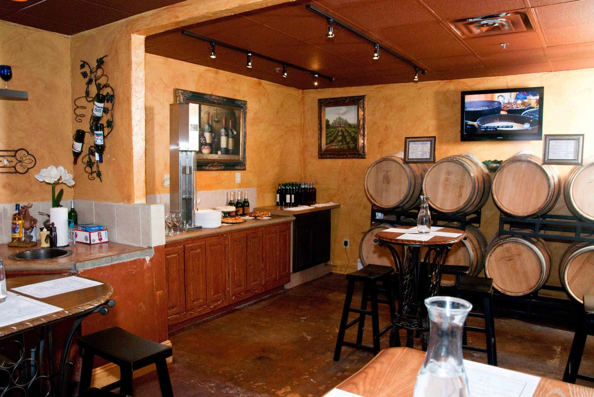 Grape Vine Springs Winery, Grapevine, TX - Booking Information & Music ...