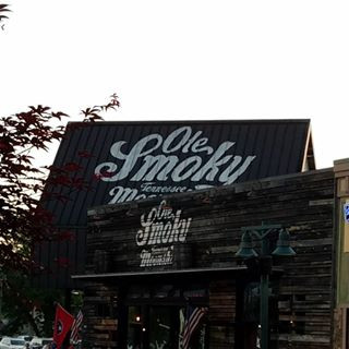 Ole Smoky Moonshine Barn, Pigeon Forge, TN - Booking Information ...